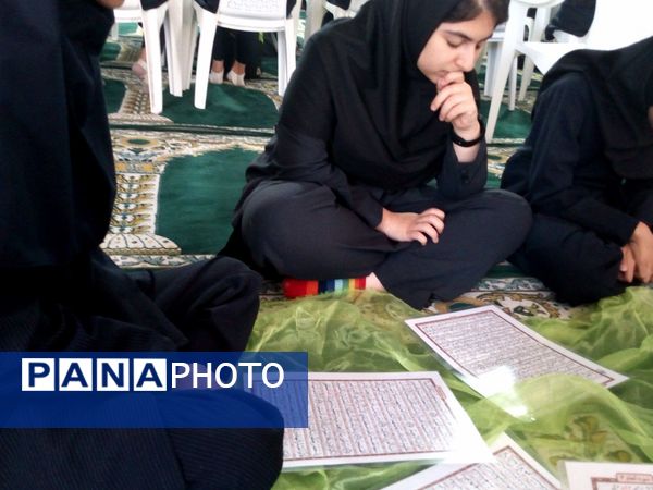 محفل انس با قرآن در دبیرستان فاطمیه 