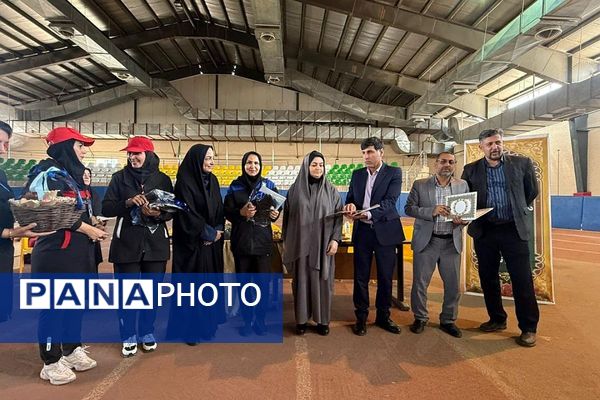 رقابت دبیران تربیت بدنی شهرستانهای تهران جهت راه یابی به مسابقات کشوری در ملارد 