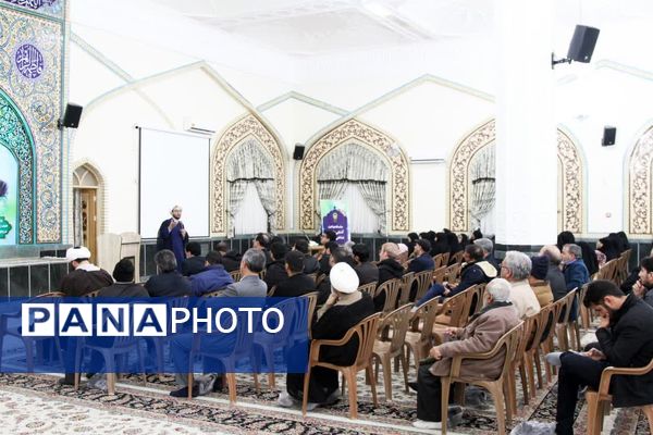 برگزاری جلسات سلسله مباحث آشنایی با جنگ شناختی و رسانه در کاشمر