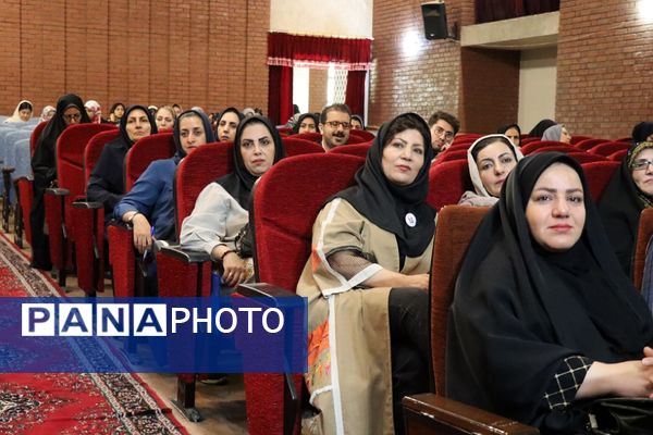 هفتمین همایش ملی آموزش تاریخ در مدارس در شهرستان پاکدشت