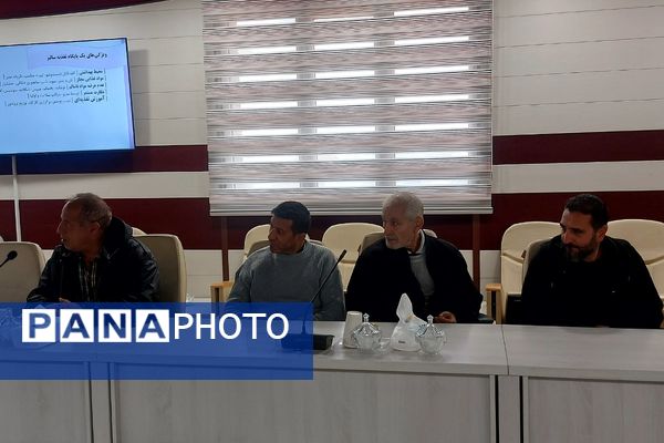 دوره صلاحیت‌های حرفه‌ای متصدیان پایگاه تغذیه سالم منطقه کهریزک 