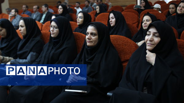 همایش بزرگداشت مقام معلم آموزش و پرورش ناحیه یک زنجان