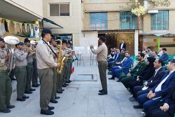 اجرای برنامه صبحگاه مشترک ویژه هفته دفاع مقدس در آموزش و پرورش ناحیه ۳ اصفهان