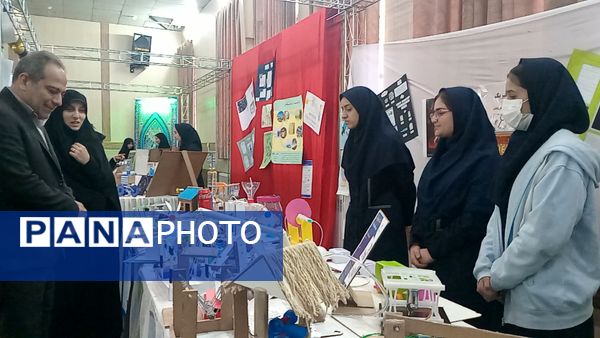 دختران شاهد قفلی خلاقیت خود را در نمایشگاه پژوهش به نمایش گذاشتند