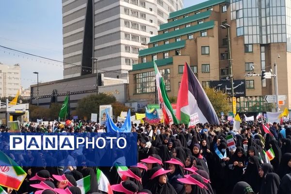 راهپمایی ۱۳ آبان در مشهد