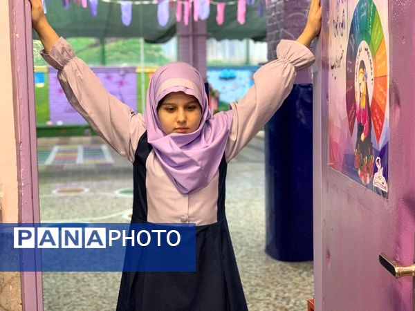 برگزاری مانور زلزله در دبستان فرهنگ منطقه ۱۳