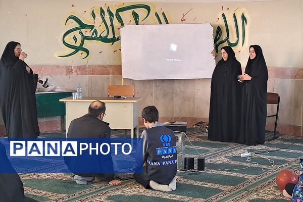 برگزاری جلسه آموزش خانواده در دبیرستان شهید احمدی روشن پیشوا