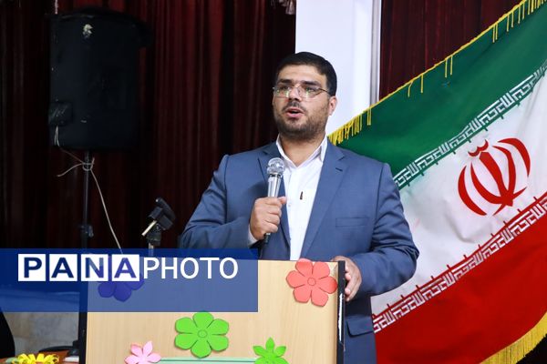 جشن عاطفه‌ها در آموزشگاه حاج محمد علی تقی پور