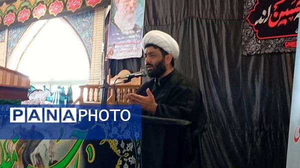 عزاداری دختران فاطمی شهر بن با محوریت حمایت از رهبری 