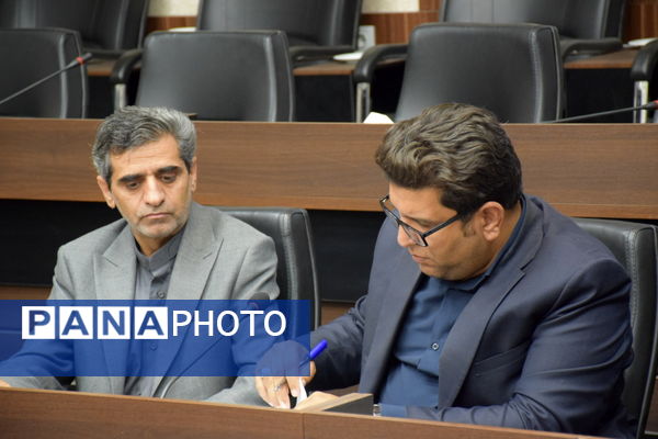 نشست هم‌اندیشی دستگاه‌های اجرایی با محوریت پروژه‌های عمرانی در تربت‌حیدریه