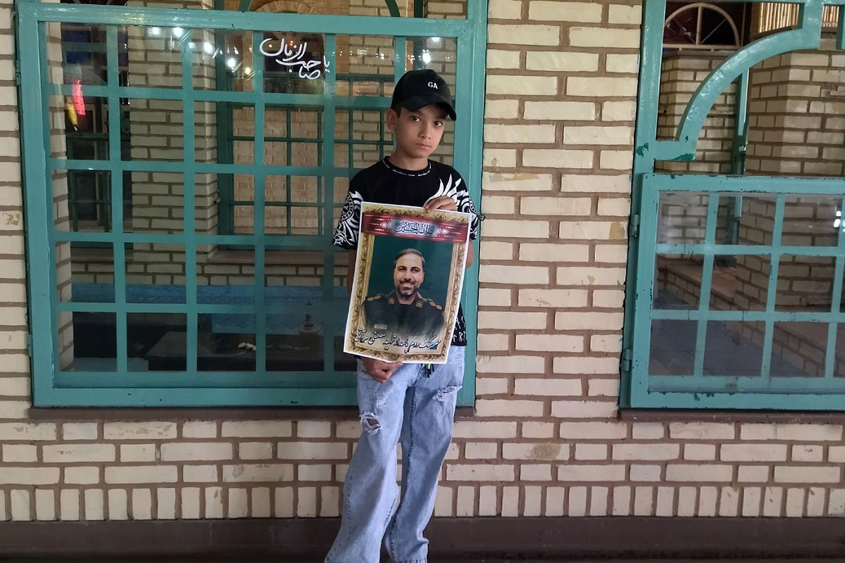پیکر  پاک شهیدان ،روح الله سالک خراماو  مصطفی مرآتی در جمع مشتاقانشان  ولایت به خاک سپرده شد 