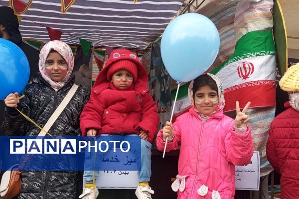 راهپیمایی یوم‌الله ۲۲بهمن در کرمانشاه 