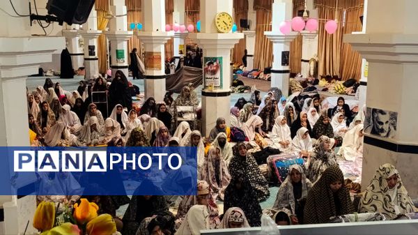 بازدید مسئولان از معتکفین دختر در محل مسجد جامعه شهرستان خلیل آباد