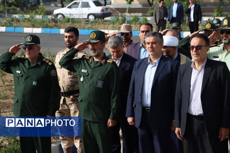 برگزاری صبحگاه مشترک نیروهای مسلح استان مرکزی بهمناسبت سالروز آزادسازی خرمشهر
