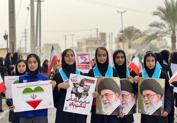 فریاد استقلال دانش‌آموزان سیریکی در ۱۳ آبان