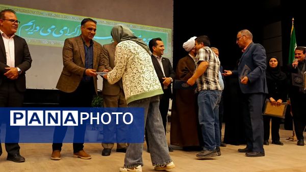  رونمایی از چهار کتاب در شب شعر خلیل‌آباد