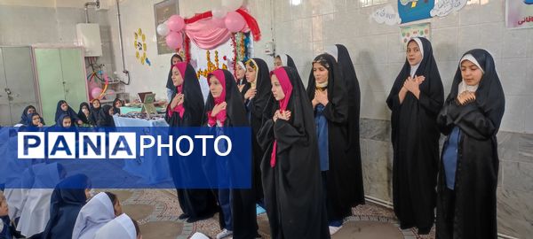 جشن ولادت حضرت فاطمه زهرا (س) و روز مادر در دبستان شهید احمد خاقانی شهرستان شیروان