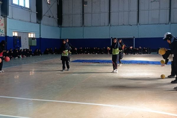 المپیاد ورزشی درون مدرسه ای در مدارس متوسطه اول و دوم دخترانه شهر نسر 