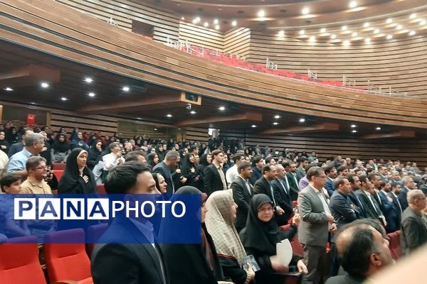 آیین تجلیل از معلمان نمونه شهرستان‌های استان تهران در شهرری
