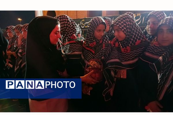 برپایی موکب "عشاق الحسین(ع) " سازمان دانش‌آموزی شهرستانهای تهران در مسیر زائران اربعین