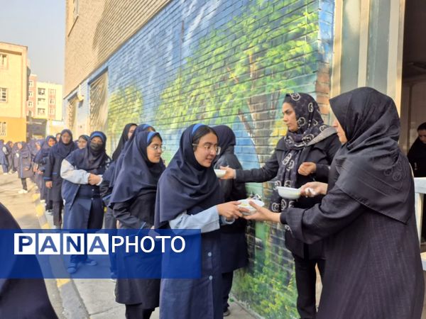 وقتی دبیرستان شهید همت بوی غربت حضرت مادر گرفت