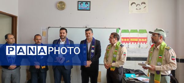 بازدید مدیر سازمان دانش‌آموزی خراسان شمالی از کلاس‌های ضمن خدمت سازمان‌دانش‌آموزی