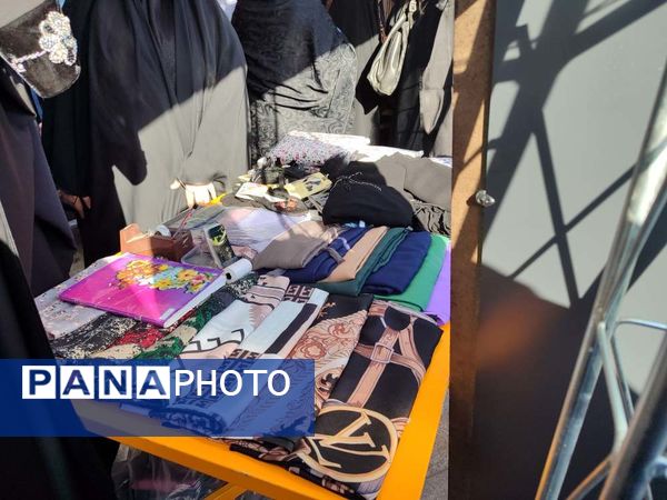 راهپیمایی خانوادگی گرامیداشت روز عفاف و حجاب در میدان شهدا مشهد 