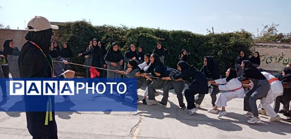 المپیاد ورزشی درون مدرسه ای در دبیرستان حاج مهدی روحانی خلیل آباد 