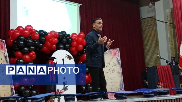  همایش تجلیل از نخبگان کنکور شهرستان اسکو 