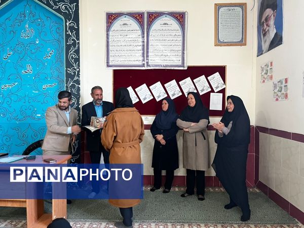 تجلیل از برگزیدگان مسابقات قرآنی 