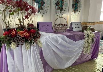 جشن میلاد حضرت زهرا(س) با لبخند، شادی و قدردانی در دبیرستان خاتم‌الانبیا برگزار شد