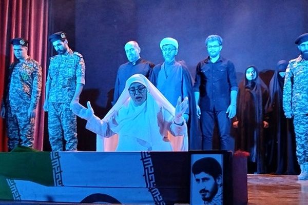 اجرای نمایش «مرا مهدی بخوانید» در فرهنگسرای امام علی(ع) هشتگرد به کار خود پایان داد