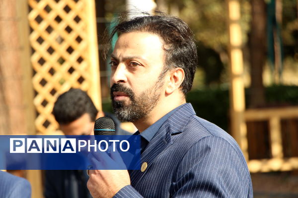 بازدید اصحاب رسانه از پروژه‌های شهرداری یزد در قالب «اتوبوس خبر»