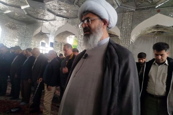نماز جمعه در کاشمر 