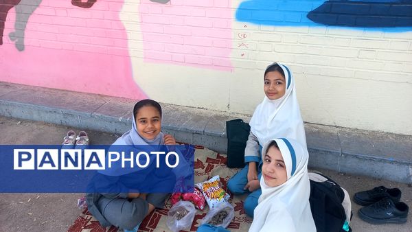 شادی و نشاط در روز جهانی کودک در دبستان لطیفه 