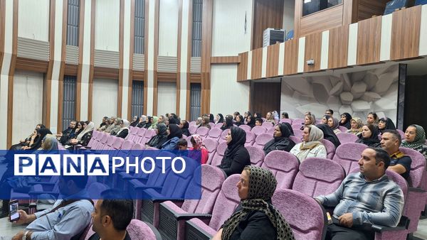 برگزاری کارگاه‌های آموزشی بهداشت‌روان در مدارس ملارد همزمان با هفته سلامت روان