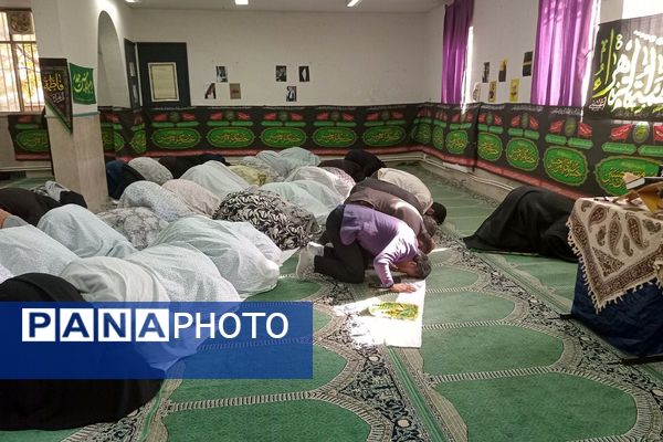  زنگ نماز در هنرستان آفرینش پردیس با حضور امام جمعه و مدیر آموزش و پرورش