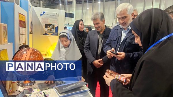نمایشگاه هفته پژوهش و فناوری در مشهد
