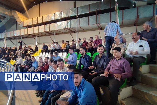 مراسم تجلیل از مربیان سازمان دانش آموزی ملارد 