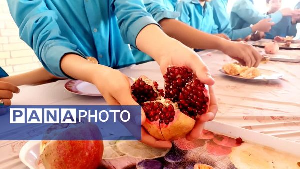 جشن صد دانه یاقوت در دبیرستان لقمان حکیم اشکذر 