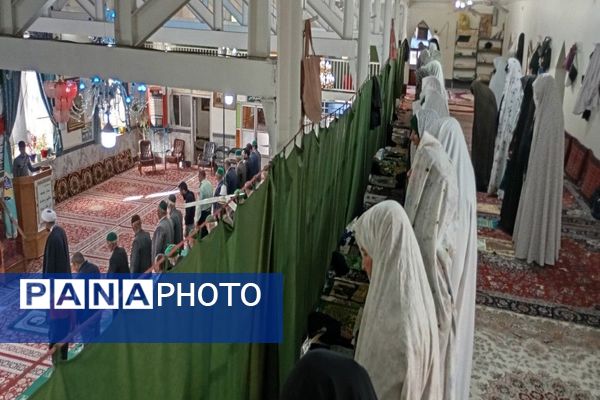 نماز جمعه همزمان با ایام فاطمیه در مسجد جامع شهر بارنیشابور