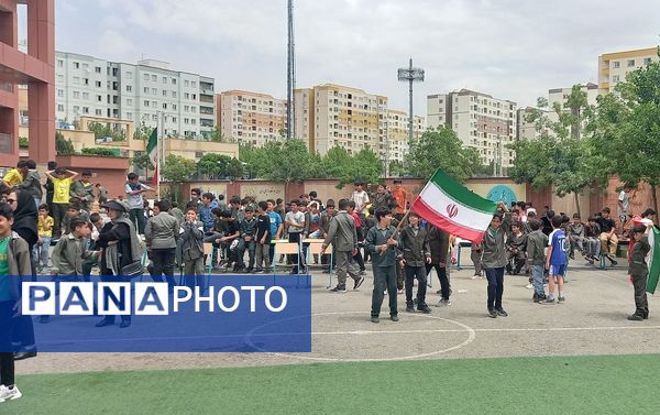 برگزاری فینال مسابقات فوتبال در مدرسه رودکی منطقه پردیس