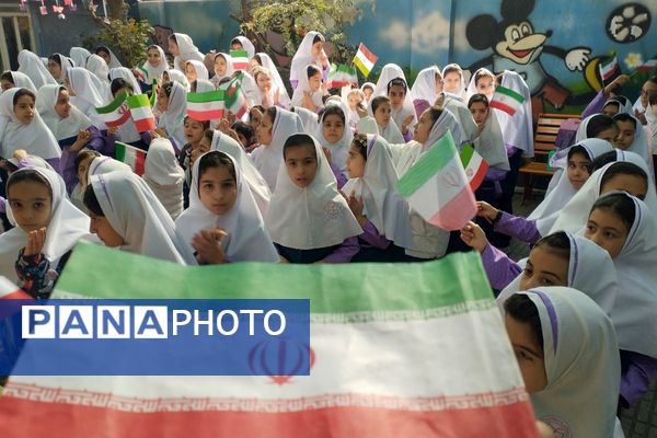 لبخند و شور نوجوانی، نشاط مدارس شهرستان قدس در ۱۳ آبان 