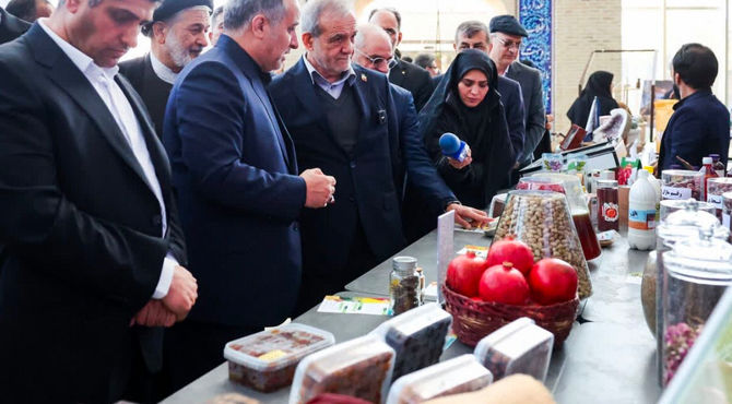 بازدید رئیس جمهور از نمایشگاه فرصت‌های اقتصادی خراسان جنوبی