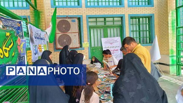  ایستگاه صلواتی و نمایشگاه کتاب به‌مناسبت سالروز آزاد سازی خرمشهر در شهرستان مارگون