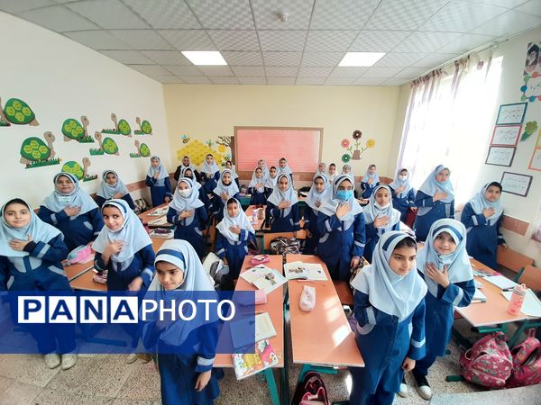 مراسم صبحگاه  دبستان زنده یاد امینی پور 