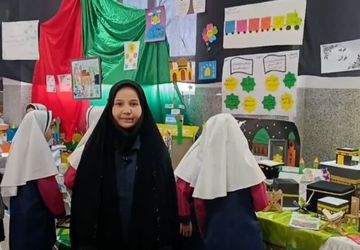 نمایشگاه دست‌سازه‌های دانش‌آموزی در دبستان سیدکاظم حسینی