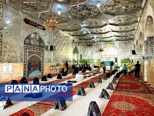 رزمایش مهر تحصیلی؛ اهدا ۲۰۰ بسته لوازم التحریر به دانش آموزان نیازمند