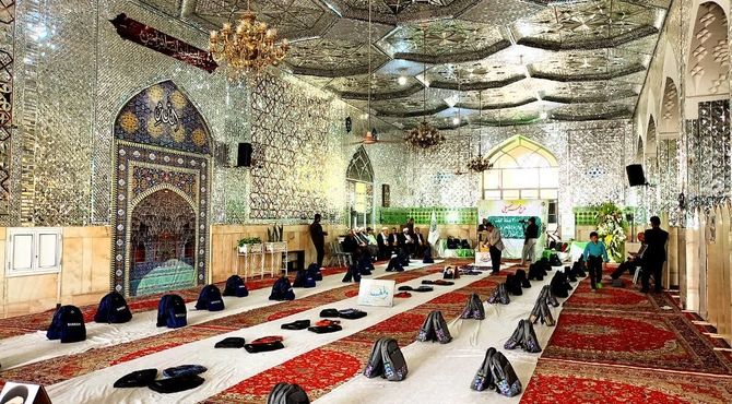  اهدا ۲۰۰ بسته لوازم التحریر به دانش‌آموزان نیازمند