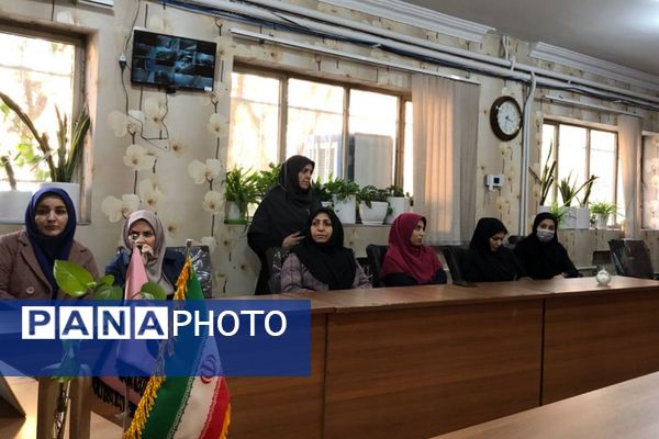  تجلیل از آموزگاران فعال طرح “حامی” در مدرسه هدی  شهرقدس